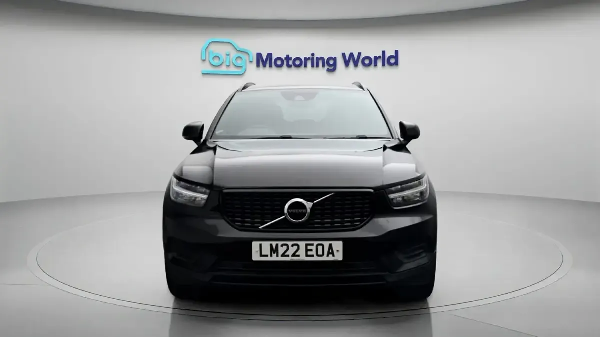 Used Volvo XC40 R-Design 258 HP (189 kW) 2022 Black SUV