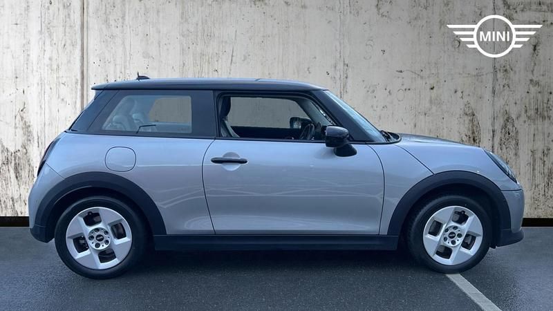 Used Mini Cooper Hatch 154 HP (113 kW) 2024 Silver Hatchback