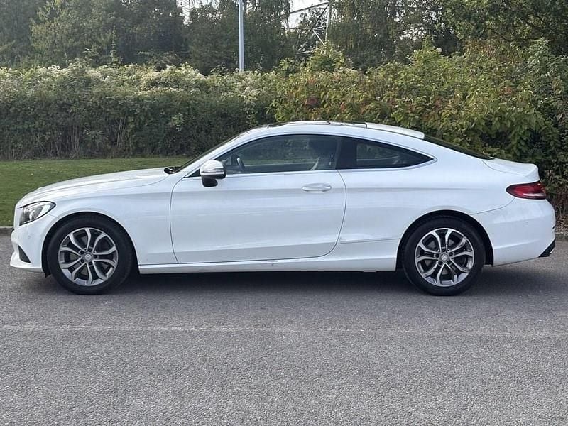 Used Mercedes C300 Premium 245 HP (180 kW) 2016 White Coupe