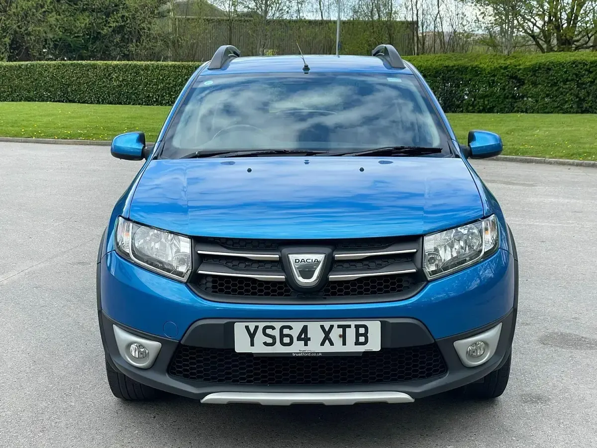 Used Dacia Sandero Lauréate 2015 Blue Hatchback