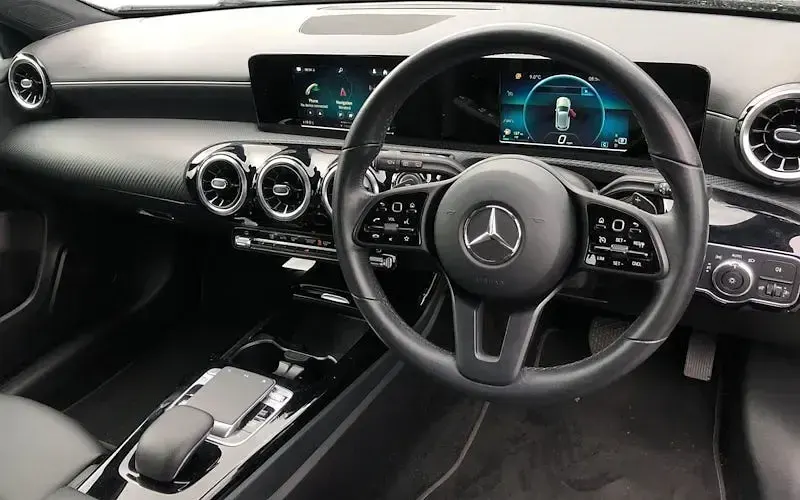 Second-hand Mercedes A180 SE 136 CP (100 kW) 2021 Hatchback