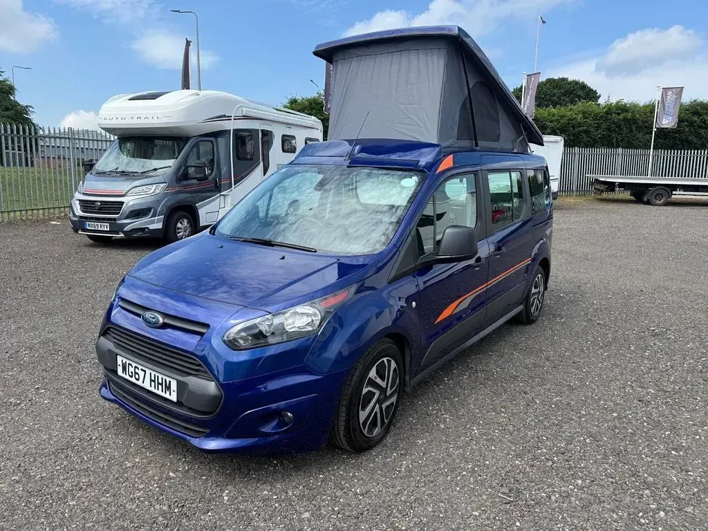 Used Ford Tourneo Connect Zetec 120 HP (88 kW) 2017 Blue MPV
