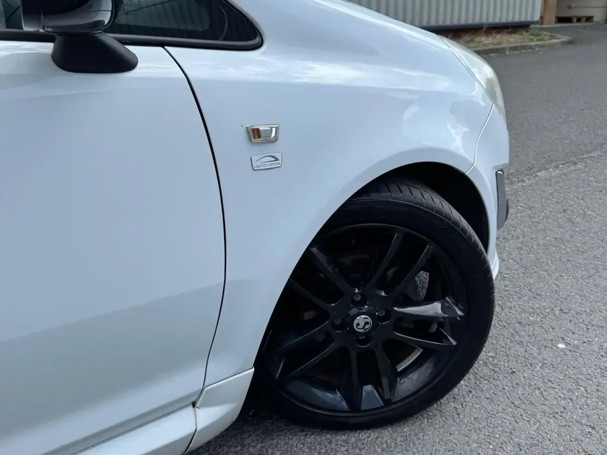Used Vauxhall Corsa Edition 2013 White Hatchback