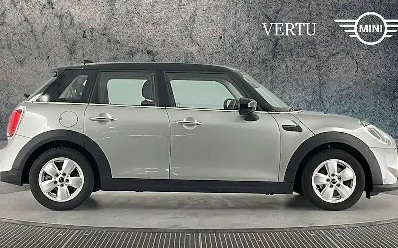 Used Mini Cooper Classic 136 HP (100 kW) 2022 Silver Hatchback