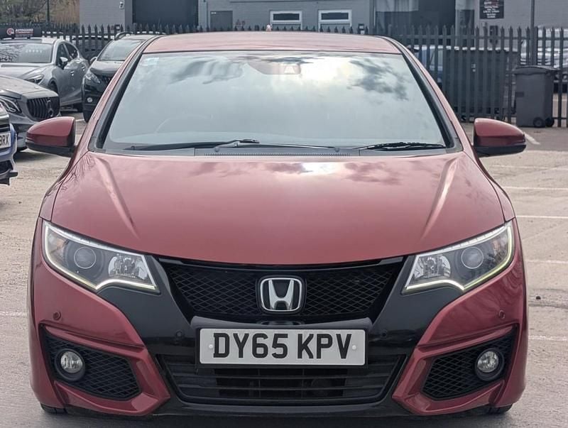 Used Honda Civic Sport 120 HP (88 kW) 2015 Red Hatchback