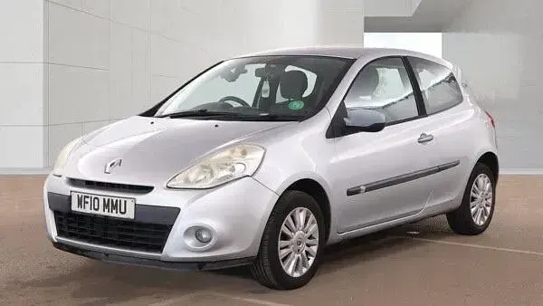 Used Renault Clio 2010 Silver Hatchback
