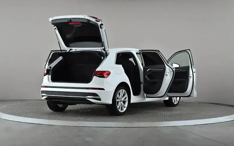 Used Audi A3 Sportback Sport 116 HP (85 kW) 2024 White Hatchback