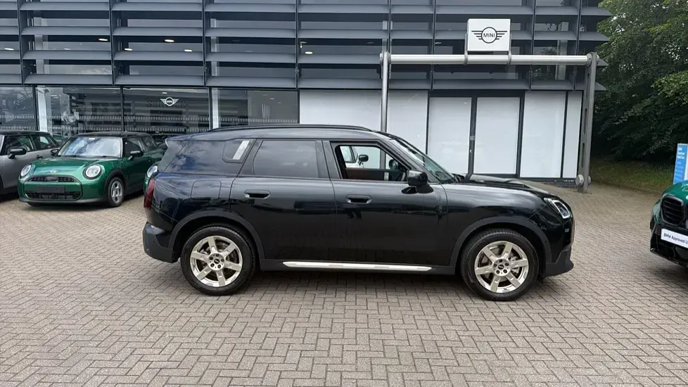 Used Mini Countryman 168 HP (123 kW) 2024 Black SUV
