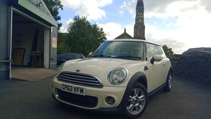 White Used 2012 Mini One D Hatch Hatchback | £1,999 (Good price) - Image 1/4