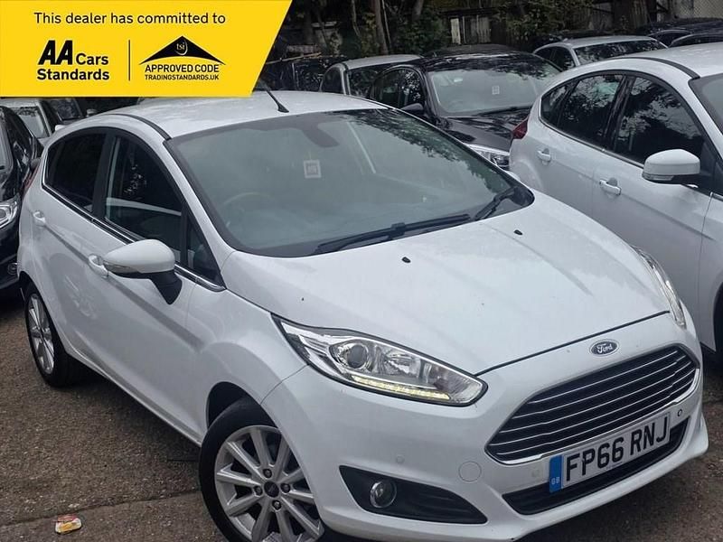 White Used 2016 Ford Fiesta Titanium Hatchback | £7,495 (Fair price) - Image 1/3