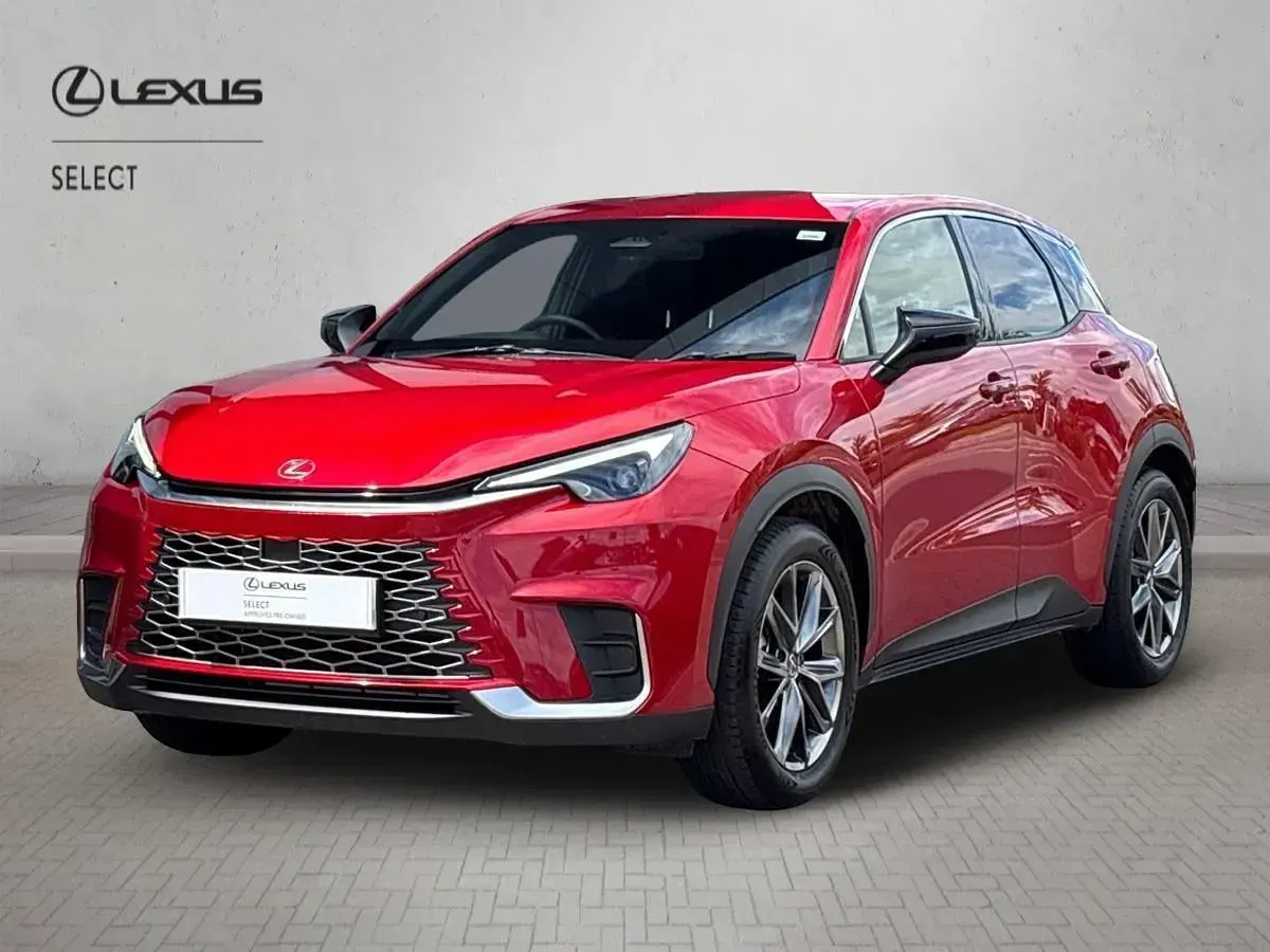 Used Lexus LBX 136 HP (100 kW) 2025 Red SUV