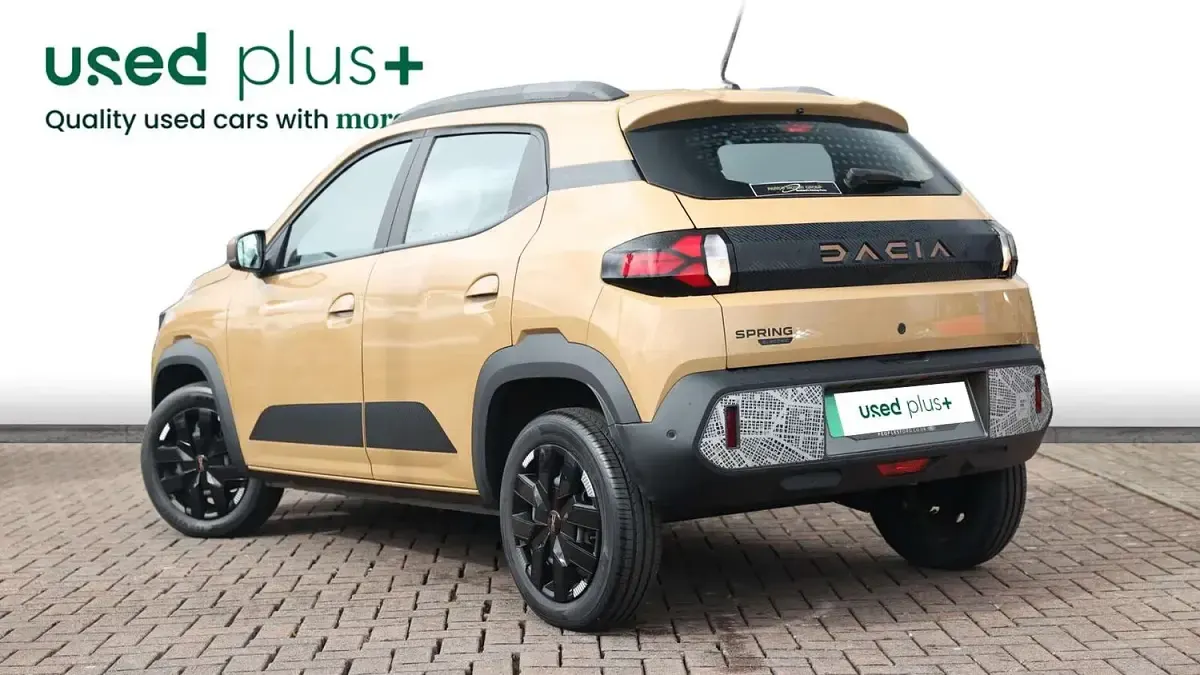 Used Dacia Spring Extreme 47 kW (65 HP) 2025 Beige Hatchback