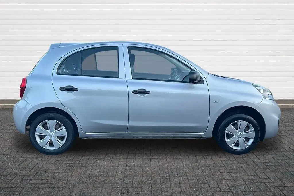 Used Nissan Micra Visia 80 HP (58 kW) 2016 Silver Hatchback