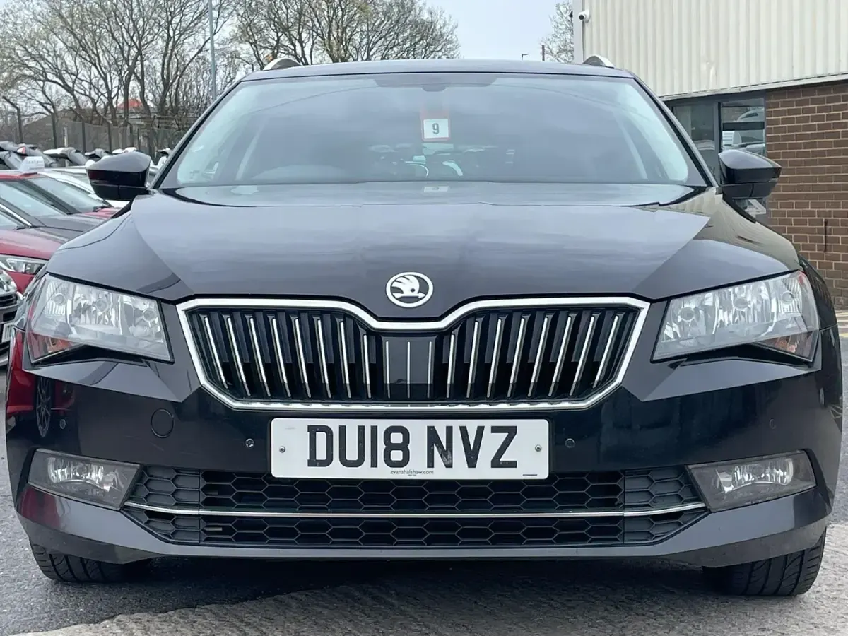 Second-hand Skoda Superb SE Technology 190 CP (139 kW) 2018 Negru Break