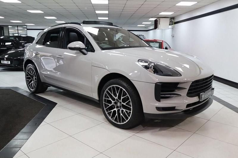 Grey Used 2019 Porsche Macan SUV | £39,949 (Expensive) - Image 1/4