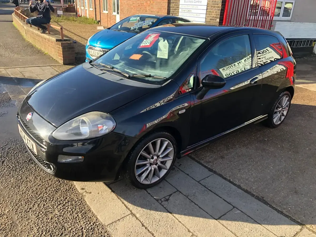 Used Fiat Punto 77 HP (56 kW) 2014 Black Hatchback