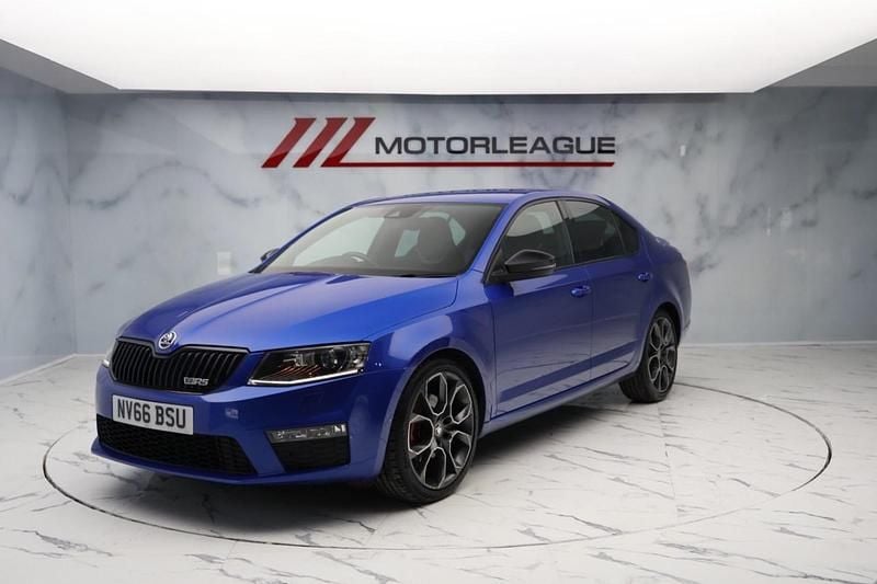 Used Skoda Octavia vRS 184 HP (135 kW) 2017 Blue Hatchback