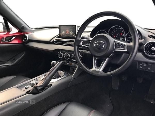 Used Mazda MX5 Inclusive 160 HP (117 kW) 2017 Red Cabriolet