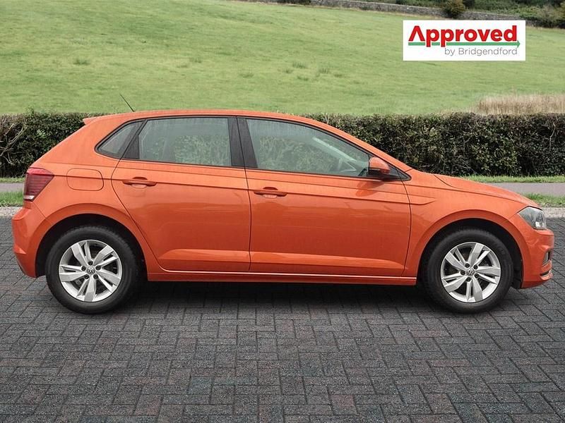 Used VW Polo SE 65 HP (47 kW) 2019 Orange Hatchback
