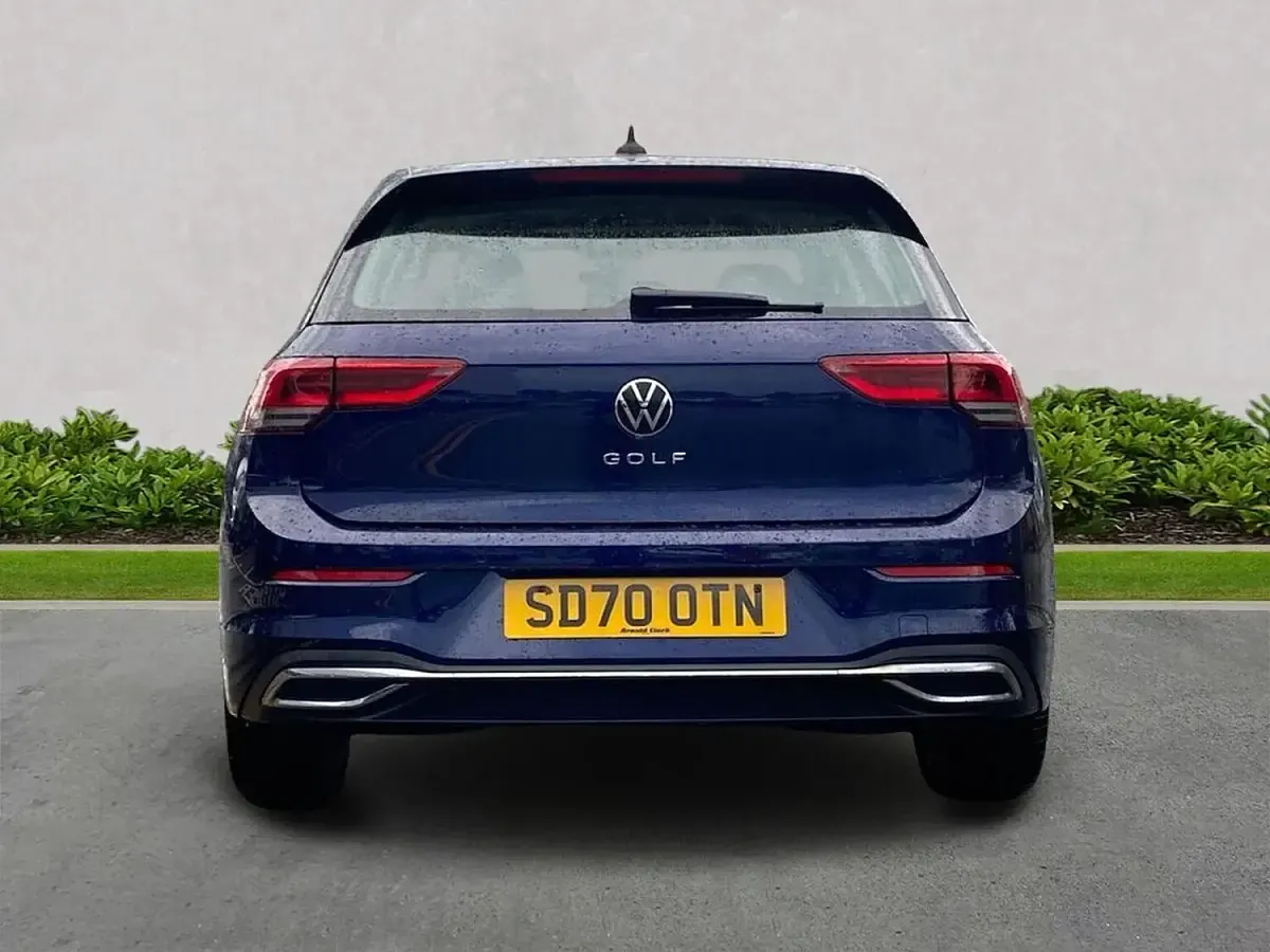 Used VW Golf VII Style 150 HP (110 kW) 2020 Blue Hatchback