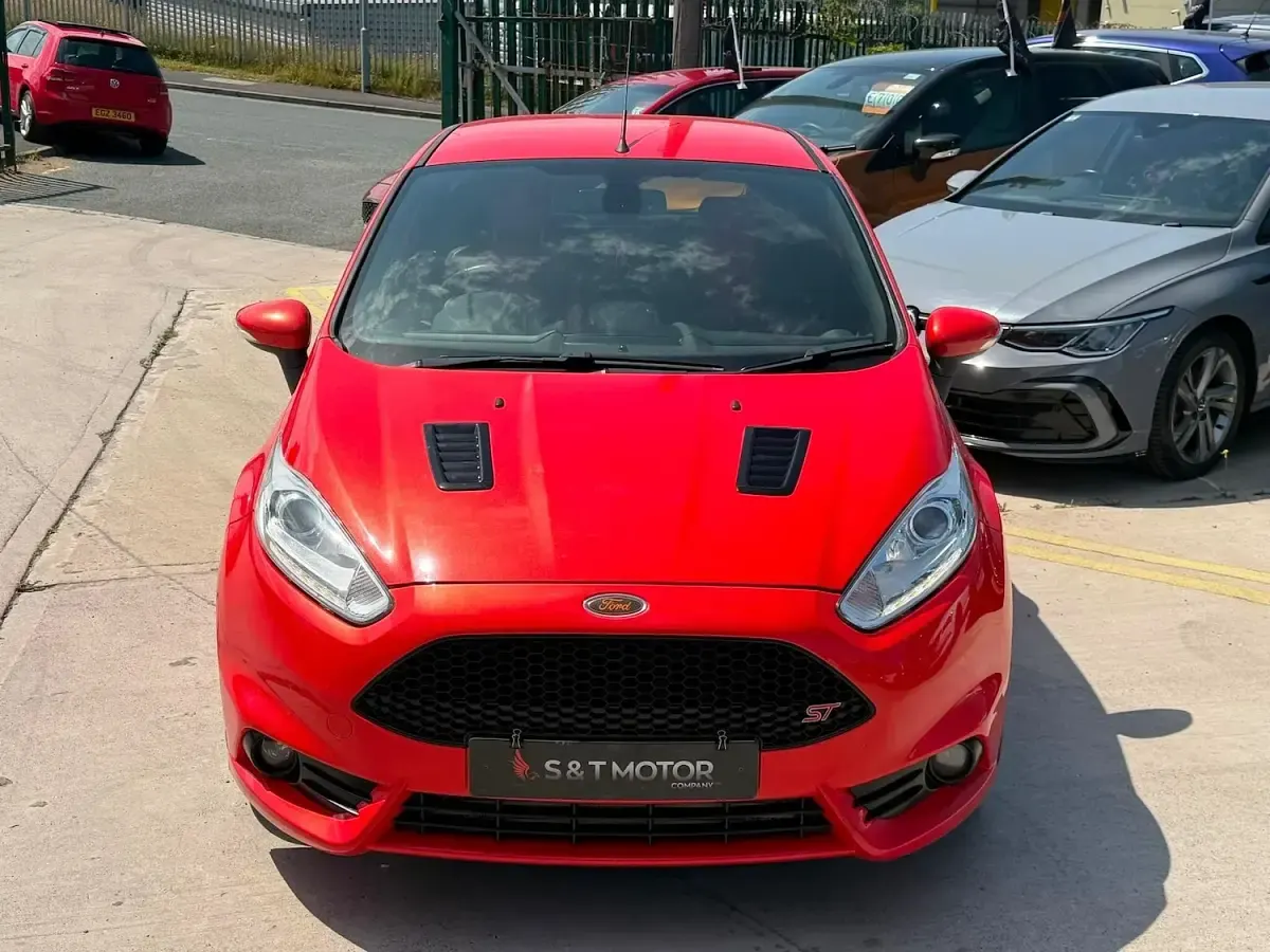 Used Ford Fiesta ST 2015 Orange Hatchback