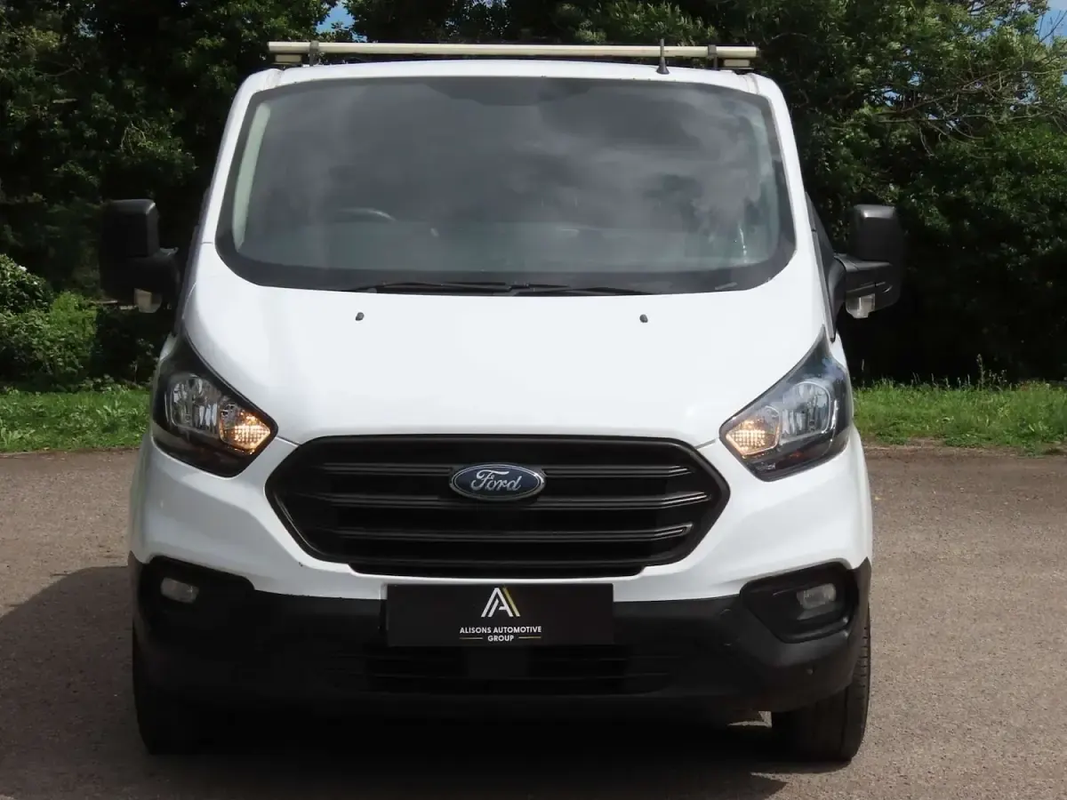 Used Ford Transit Custom 130 HP (95 kW) 2018 White Van