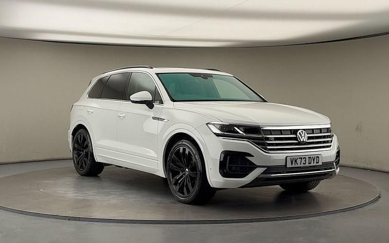 Used VW Touareg R-line 286 HP (210 kW) 2023 Pure white SUV