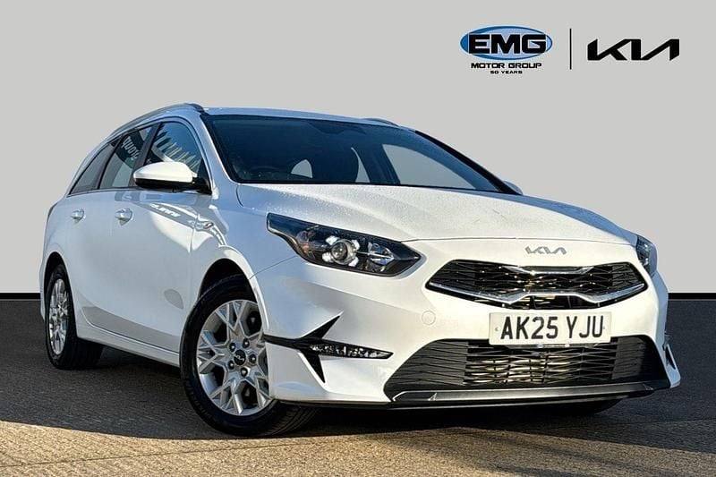 Fusion white Used 2025 Kia Ceed Sportswagon Estate | £18,195 (A bit pricey) - Image 1/3