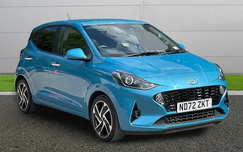 Used Hyundai i10 Premium 84 HP (61 kW) 2023 Hatchback