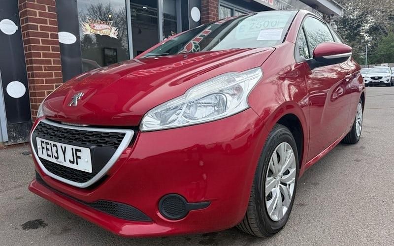 Usado Peugeot 208 Access 68 HP (50 kW) 2013 Vermelho Citadino