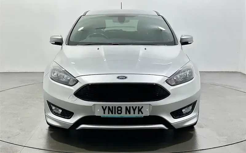 Used Ford Focus ST-Line X 182 HP (133 kW) 2017 Silver Hatchback