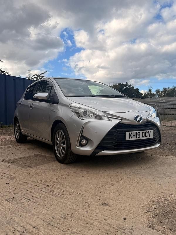 Silver Used 2025 Toyota Vitz Hatchback | £8,100 - Image 1/4