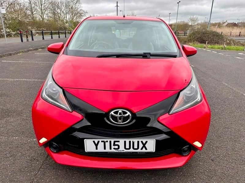 Used Toyota Aygo X-play 69 HP (50 kW) 2015 Red Hatchback