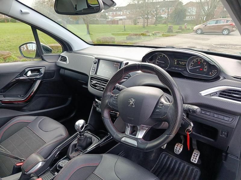 Used Peugeot 2008 GT-line 129 HP (94 kW) 2018 Grey SUV