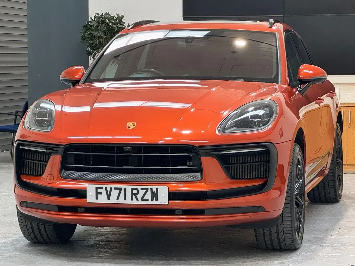Used Porsche Macan S 374 HP (275 kW) 2021 Orange SUV