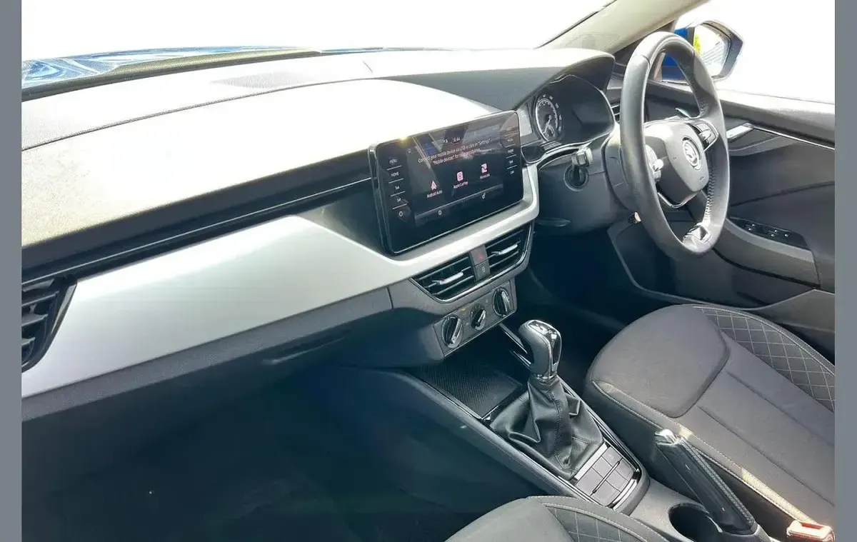 Usado Skoda Kamiq SE Drive 108 HP (79 kW) 2023 Azul SUV