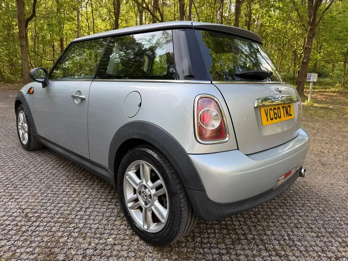 Used Mini One D Hatch 90 HP (66 kW) 2010 Silver Hatchback