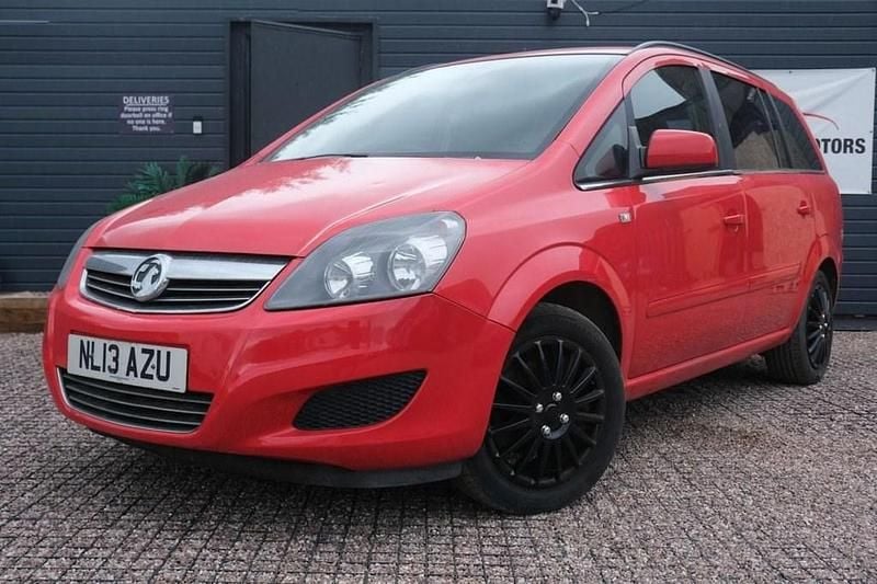 Used Vauxhall Zafira 115 HP (84 kW) 2013 Red MPV