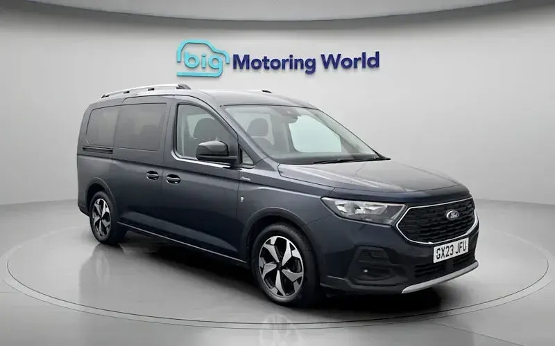 Used Ford Tourneo Active 122 HP (89 kW) 2024 Estate