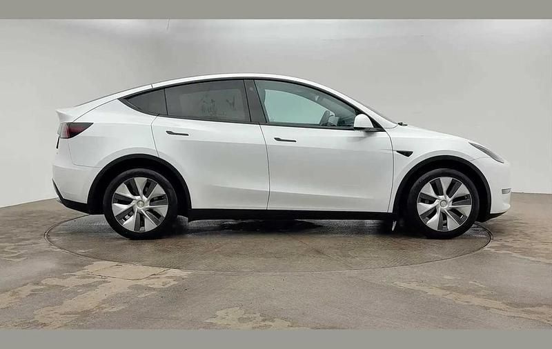 Used Tesla Model Y Long Range AWD 378 kW (514 HP) 2022 White SUV