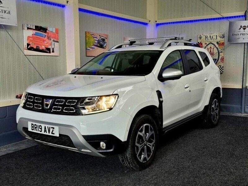 White Used 2019 Dacia Duster Prestige SUV | £9,995 (Fair price) - Image 1/4
