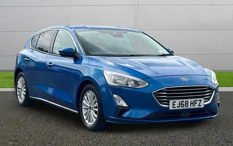 Begagnad Ford Focus Titanium 125 HK (91 kW) 2020 Halvkombi
