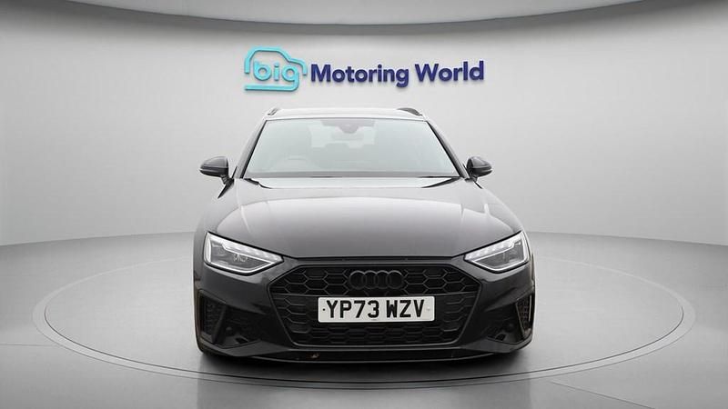 Used Audi A4 Black Edition 204 HP (150 kW) 2023 Black Estate