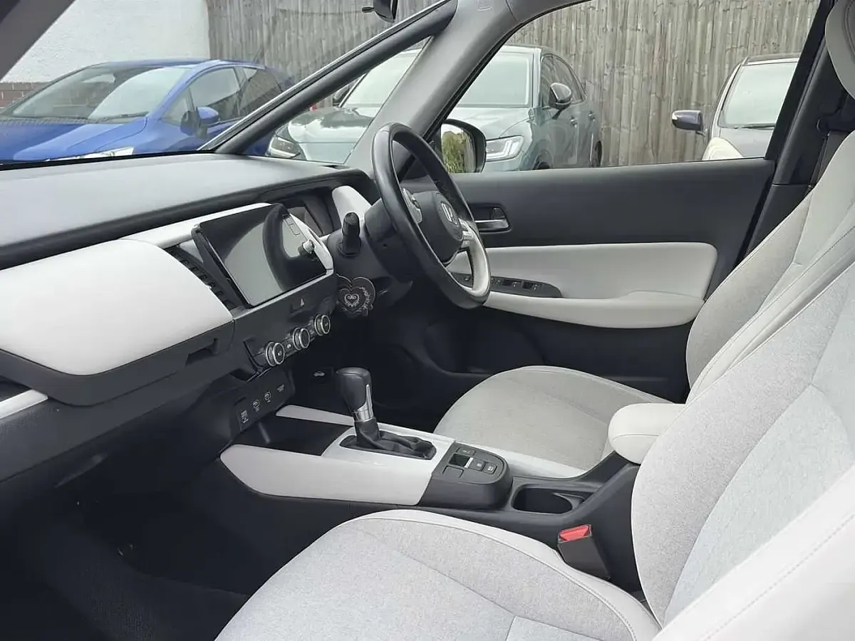 Used Honda Jazz Hybrid 109 HP (80 kW) 2021 Shining grey Hatchback