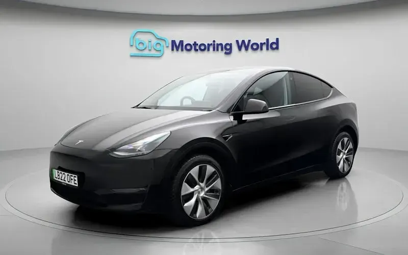 Used Tesla Model Y Long Range AWD 286 kW (389 HP) 2025 SUV