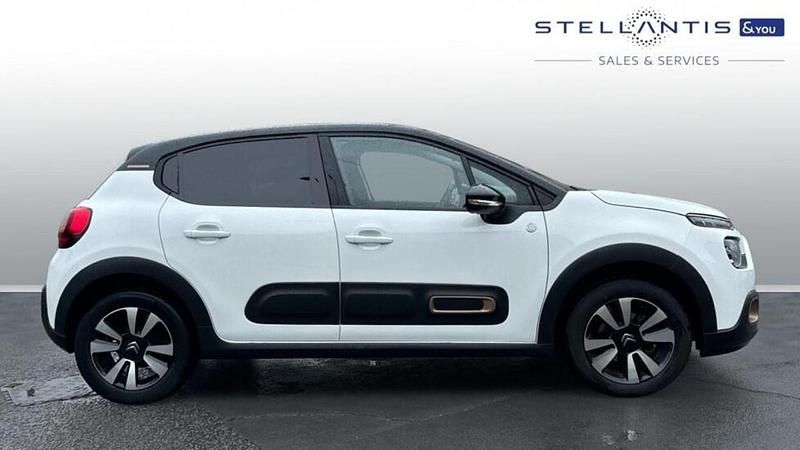 Used Citroën C3 PureTech 82 HP (60 kW) 2022 White Hatchback