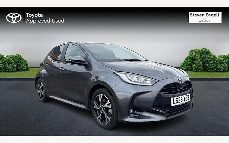 Used Toyota Yaris Hybrid Design 116 HP (85 kW) 2026 Hatchback