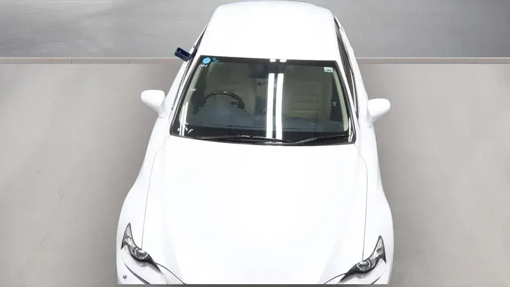 Used Lexus IS300h Executive Line 2015 White Sedan