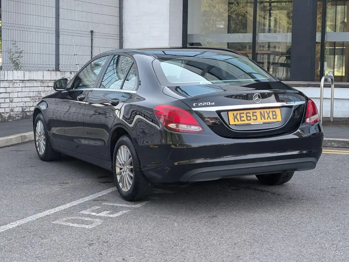 Used Mercedes C220 SE 170 HP (125 kW) 2016 Black Sedan