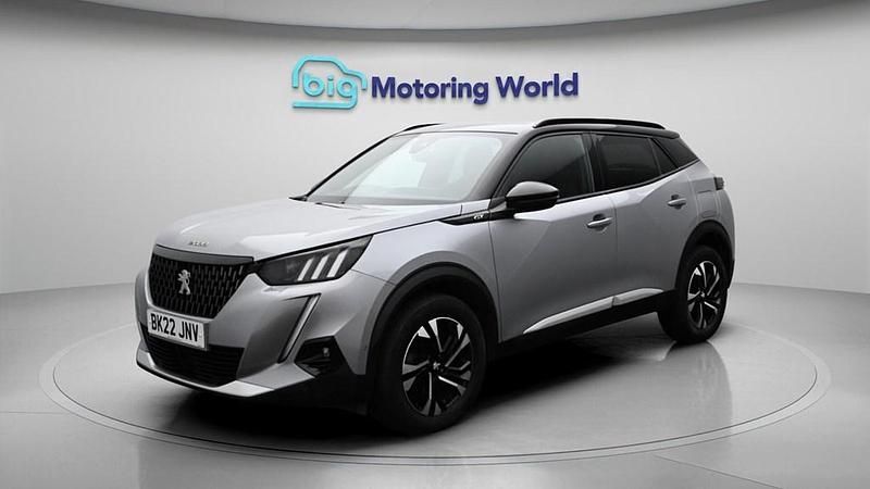 Used Peugeot 2008 GT 130 HP (95 kW) 2022 Grey SUV